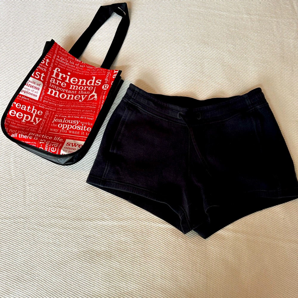 Lululemon black lounge shorts with drawstring